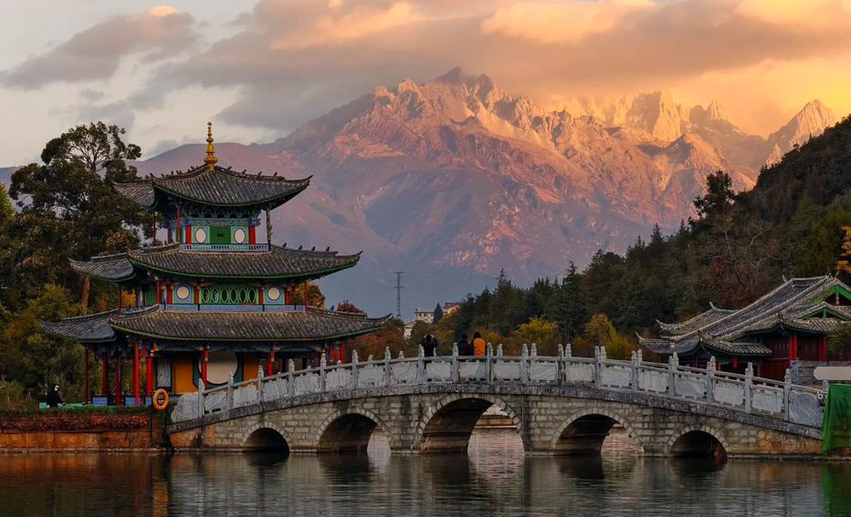 Yunnan Ethnic Minority Landscape